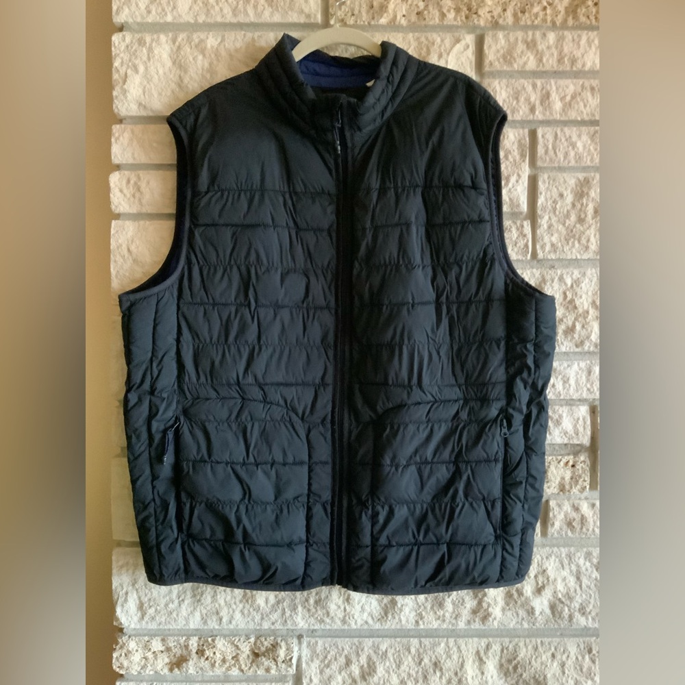 GAP Men's Black Quilted Vest XL